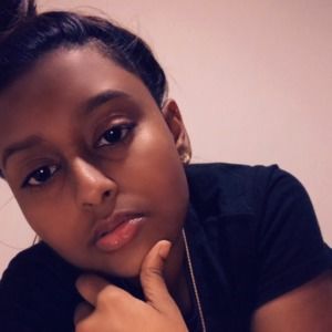 Meet your Posher, Devina